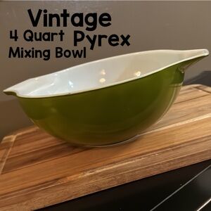 Gorgeous Avocado Green Pyrex Cinderella  Mixing Bowl-4 Quart-#444-Vintage